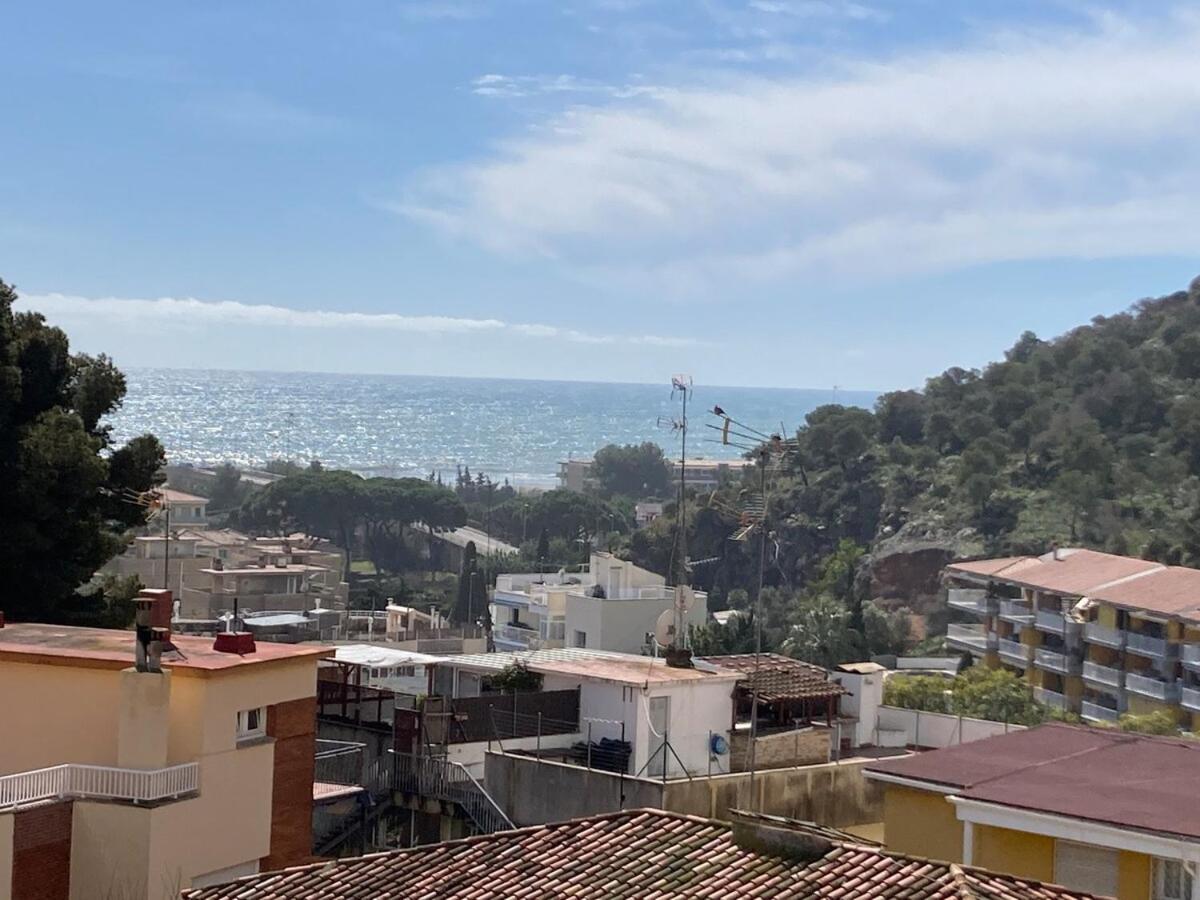 Apartamento Con Vistas Al Mar كاستيلديفيلس المظهر الخارجي الصورة